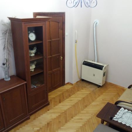 Pylnykarska 6 Apartment Lviv Luaran gambar