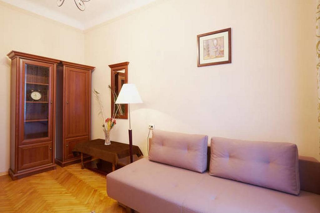 Pylnykarska 6 Apartment Lviv Luaran gambar
